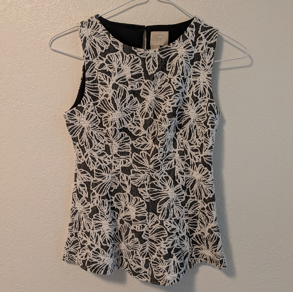 Anthropologie Vanessa Virginia sleeveless blouse Size XSmall.
